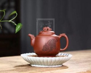 《靈龍納?！? title=